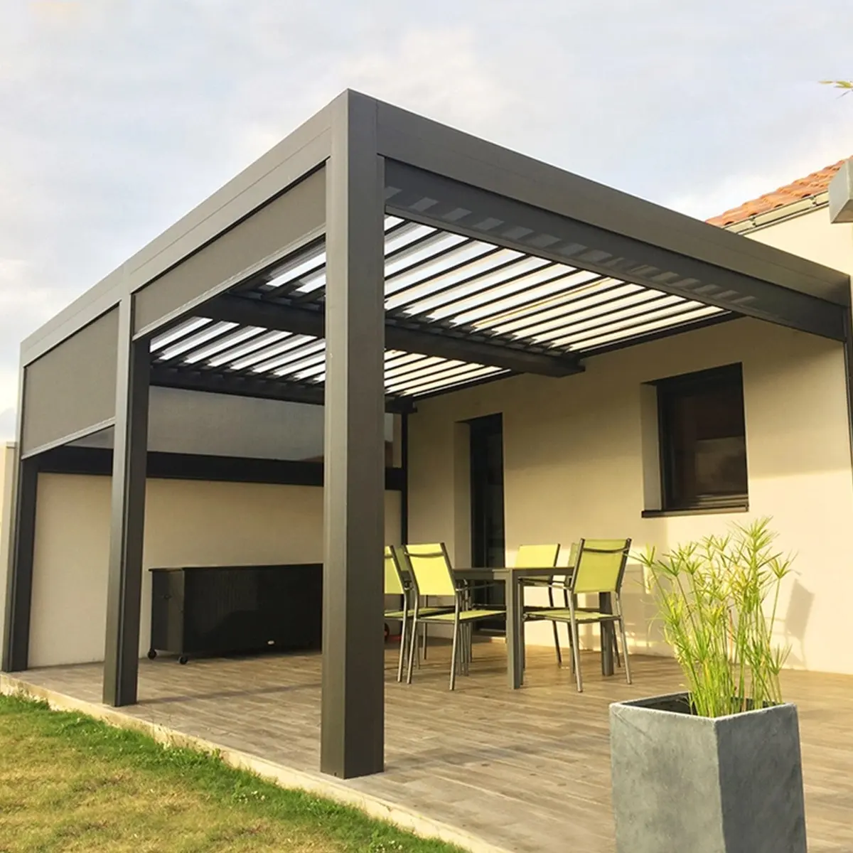pérgola bioclimática adosada